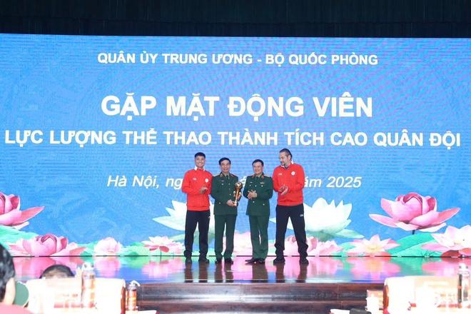 Đại tướng Phan Văn Giang kỳ vọng Thể Công Viettel giữ vững bản sắc, lan tỏa mạnh mẽ tinh thần quân đội- Ảnh 2.
