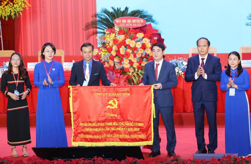 Anh Huỳnh Hữu Phúc được chỉ định giữ chức Bí thư Tỉnh đoàn Khánh Hòa - Ảnh 4.