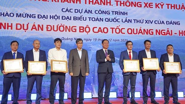 Khánh thành cao tốc Quảng Ngãi - Hoài Nhơn 20.400 tỉ đồng- Ảnh 4.