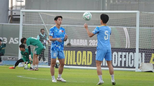 Bất ngờ Nhật Minh, chàng trai trầm lặng nhưng bền bỉ nhất U.23 Việt Nam- Ảnh 3.