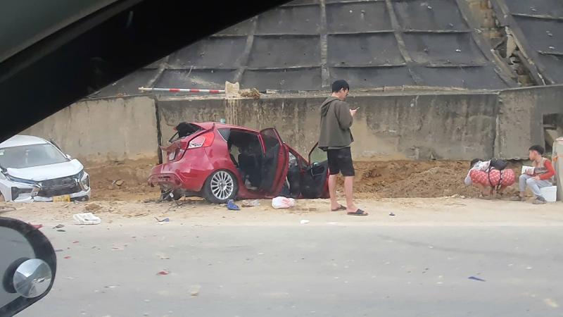 Đà Nẵng: 11 ô tô tai nạn liên hoàn  trên cao tốc La Sơn - Hòa Liên- Ảnh 5.