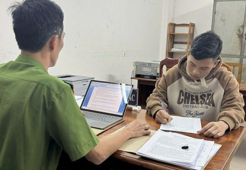 Giăng bẫy 'mua điện thoại chiết khấu nội bộ' lừa đảo bạn thân gần 100 triệu đồng- Ảnh 1.