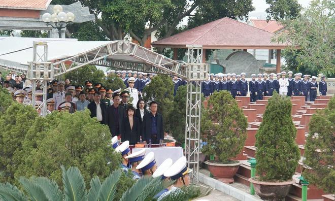 Trao bằng Tổ quốc ghi công liệt sĩ Đàm Quang Mạnh hy sinh tại quần đảo Trường Sa- Ảnh 5.