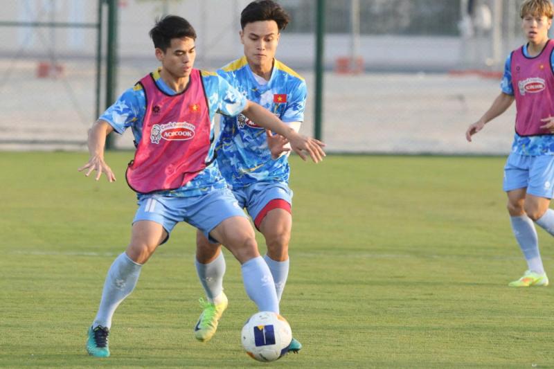 U.23 Việt Nam tập mở màn năm 2026 căng như đấu thật: Vẫn chưa biết ai bị loại, có thể là…- Ảnh 13.