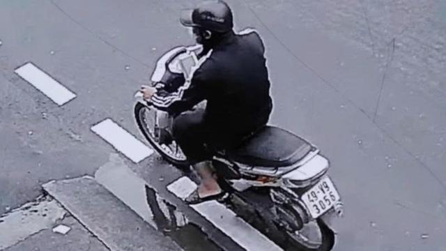 Công an TP.HCM tìm chủ sở hữu xe máy liên quan 2 vụ cướp giật tài sản- Ảnh 2.