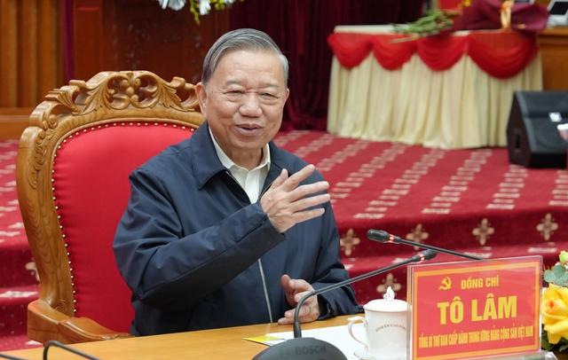 Tổng Bí thư: Phát triển Cao Bằng theo hướng 'hiệu quả - năng suất - hạnh phúc'

- Ảnh 2.