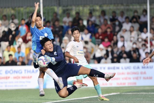 Sân 1.600 chỗ ngồi ‘hết sức chứa’ tại chung kết Tây Nam bộ TNSV THACO cup 2026- Ảnh 1.
