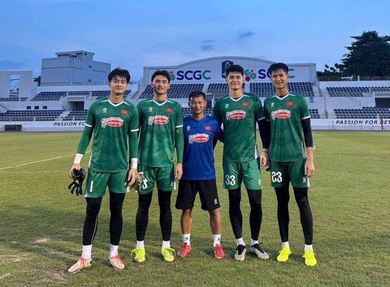 Thanh Nhàn nguy cơ lỡ hẹn giải châu Á vì chấn thương nặng, U.23 Việt Nam gọi gấp Phạm Đình Hải- Ảnh 1.