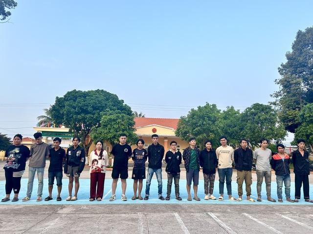 Đồng Tháp: Bắt 16 người nhập cảnh trái phép, có 1 người đang bị truy nã- Ảnh 1.