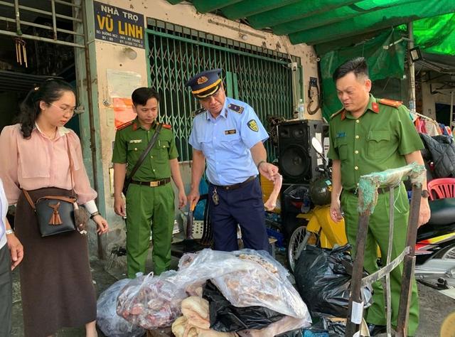 Thực phẩm nhập khẩu 'đứng hình' vì chờ hướng dẫn- Ảnh 1. Thực phẩm nhập khẩu 'đứng hình' vì chờ hướng dẫn- Ảnh 1.