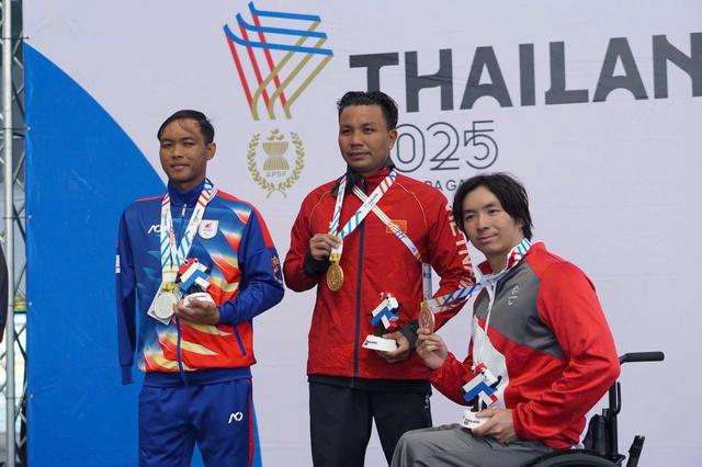 'Người sắt' Anh Khoa tỏa sáng ở ASEAN Para Games- Ảnh 1.