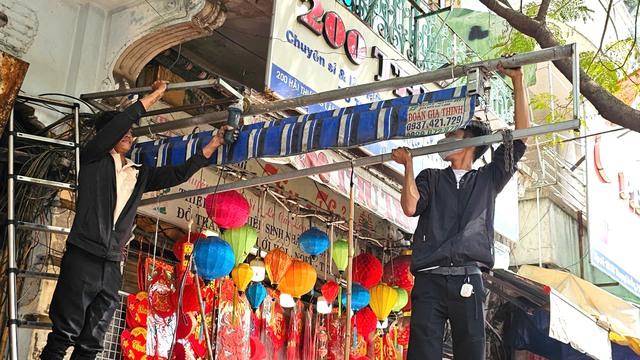 Hộ kinh doanh đường Hải Thượng Lãn Ông khẩn trương dọn dẹp, trả lại vỉa hè - Ảnh 7.