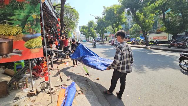 Hộ kinh doanh đường Hải Thượng Lãn Ông khẩn trương dọn dẹp, trả lại vỉa hè - Ảnh 8.