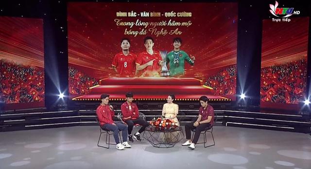 Cao Văn Bình thích bạn gái ‘cute’ một chút, Đình Bắc lần đầu kể lại pha ‘thanh minh’ với trọng tài- Ảnh 1.