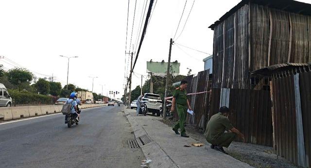 Cháy tiệm sửa xe ở Củ Chi, khói đen bốc cao trong khu dân cư- Ảnh 2.