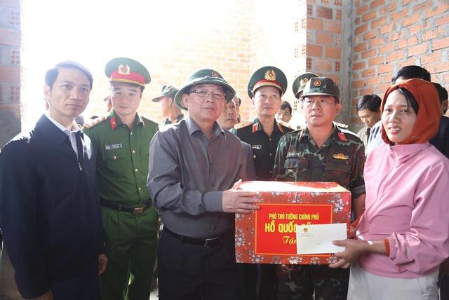 Phó thủ tướng Hồ Quốc Dũng: Quyết tâm hoàn thành ‘Chiến dịch Quang Trung’ trước ngày 15.1 - Ảnh 5.