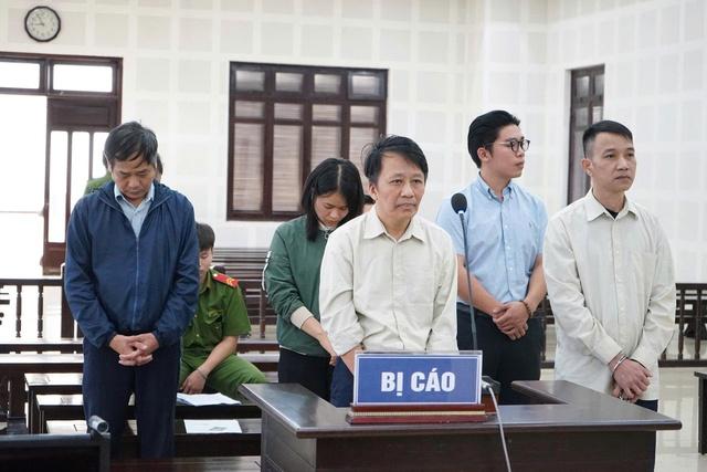 'Thổi' giá mỏ cát hơn 306 lần khi đấu giá: 6 bị cáo lãnh án tù- Ảnh 1.