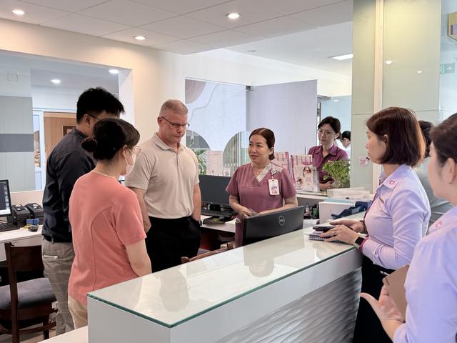 JCI được Bộ Y tế công nhận: Thêm quy chiếu quốc tế cho chất lượng bệnh viện - Ảnh 4.