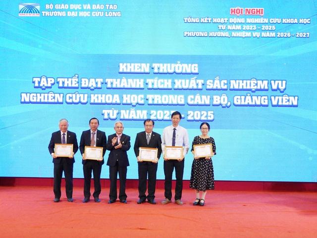 Trường ĐH ở miền Tây chi gần 10 tỉ đồng cho nghiên cứu khoa học- Ảnh 2.
