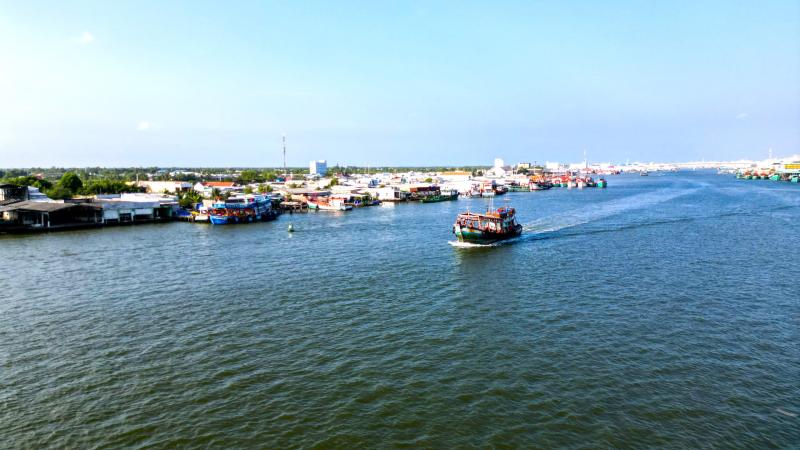 Cá ba thú trúng mùa, tàu cá Sông Đốc lãi trăm triệu chuyến biển cuối năm liên- Ảnh 5.