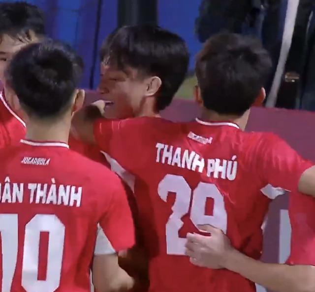 Nóng: PVF xuất sắc hòa PSG nhờ bàn thắng giống Đình Bắc, tiếp lửa U.23 Việt Nam- Ảnh 2.