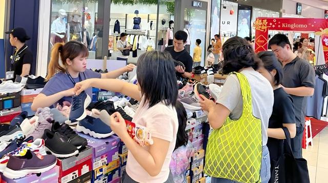 Làm gì để vượt qua áp lực "phải có tiền" cuối năm? - Ảnh 3.