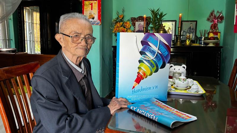 Món quà đặc biệt cho người 'tri kỷ' 102 tuổi của Báo Thanh Niên - Ảnh 2.