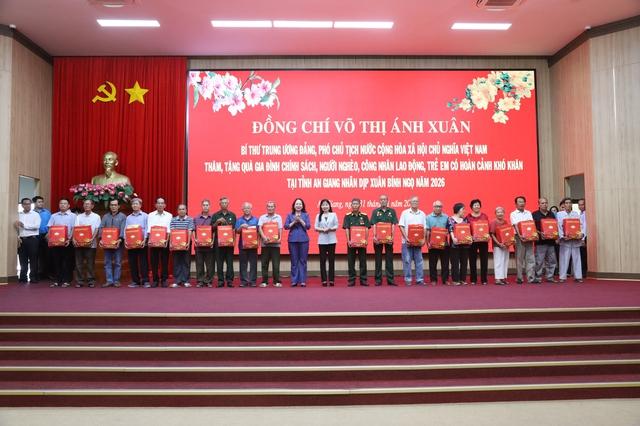 Phó chủ tịch nước Võ Thị Ánh Xuân chúc tết tại An Giang- Ảnh 3.