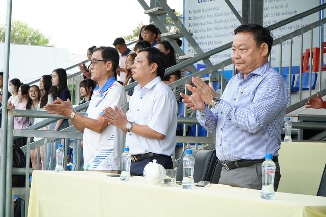 Áo xanh thanh niên ‘phủ sóng’ sân Đồng Tháp giải TNSV THACO cup 2026- Ảnh 1.