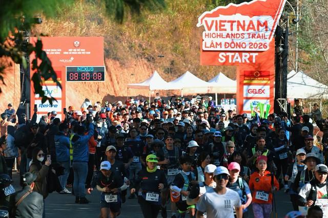 Kết thúc thành công giải chạy Vietnam Highlands Trail – Hoa Sen Home Cup Lâm Đồng 2026- Ảnh 1.