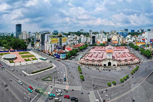 Chợ Bến Thành, Hồ Con Rùa cùng loạt tuyến đường trung tâm sẽ 'thay áo mới' đóntết- Ảnh 1.