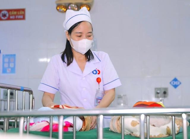 Nữ điều dưỡng nguyễn thùy Trang dũng cảm trở lại nghề sau biến cố kinh hoàng - Ảnh 3.