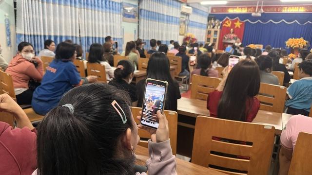 Vụ sườn heo kém chất lượng vào bếp ăn, phụ huynh yêu cầu làm rõ - Ảnh 4.