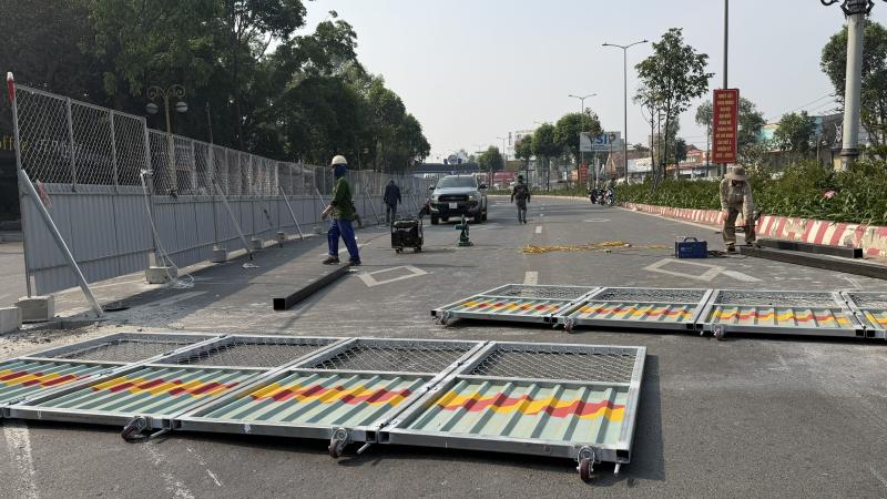 Giáp tết, dựng rào chắn làm hầm chui quốc lộ 13 có ảnh hưởng đến dân?- Ảnh 5.