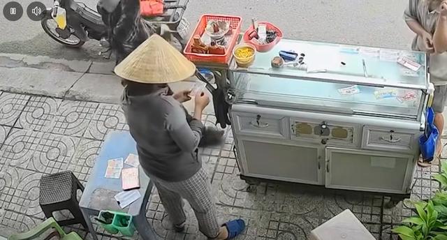 Clip người phụ nữ trúng 1 tỉ vé số cào gây 'sốt': Người trong cuộc nói gì? - Ảnh 2.