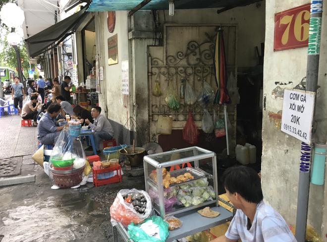 Hẻm ăn vặt nổi tiếng ở trung tâm TP.HCM đóng cửa im ỉm, chuyện gì xảy ra? - Ảnh 4.
