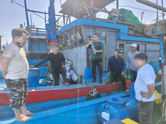 Cận Tết, ngư dân Đà Nẵng vẫn chần chừ ra khơi vì… máy VX- Ảnh 5.