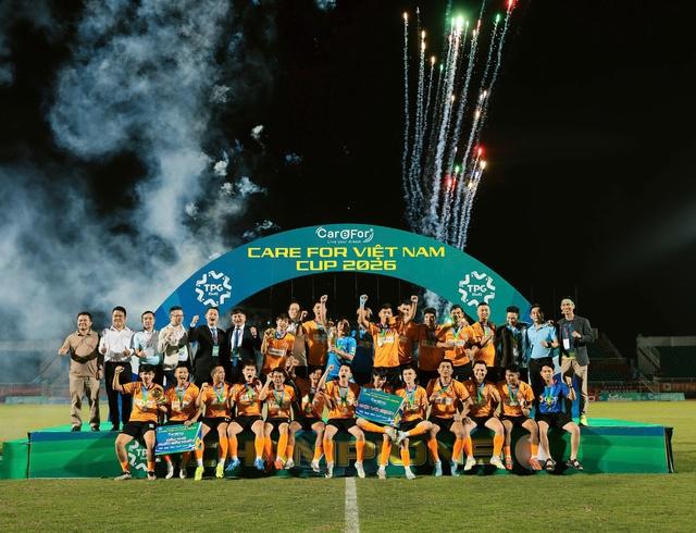 Khán giả hào hứng, phấn khích với giải bóng đá tứ hùng Care For Việt Nam 2026- Ảnh 4.