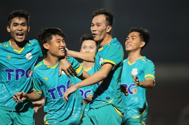 Khán giả hào hứng, phấn khích với giải bóng đá tứ hùng Care For Việt Nam 2026- Ảnh 3.