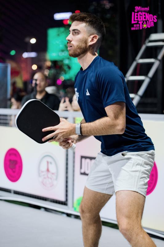 Cựu số 1 pickleball thế giới khiến khán giả TP.HCM trầm trồ- Ảnh 1.