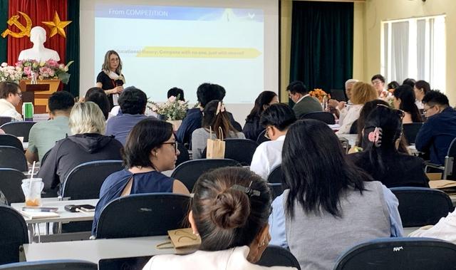 Thách thức lớn nhất với người dạy tiếng Anh hiện nay - Ảnh 3.