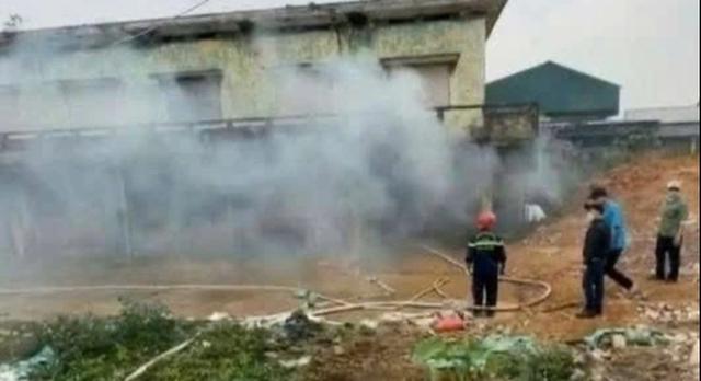 Giết đồng nghiệp, phóng hỏa xưởng giấy ở Hải Phòng  - Ảnh 2.