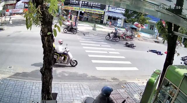 Nỗi lo mất an toàn giao thông giao lộ Dương Thị Mười - Tân Thới Hiệp 21- Ảnh 1.