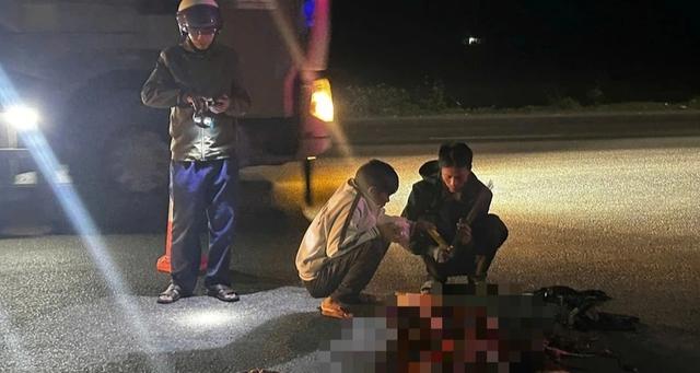 Phát hiện thi thể nam giới không nguyên vẹn trên QL1, nghi liên quan đến xe quặng- Ảnh 1.