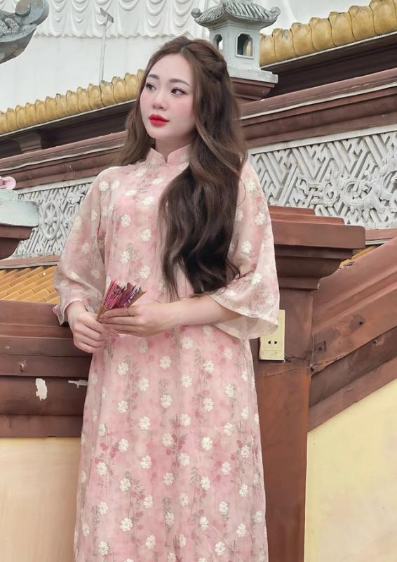 Dịch vụ cho thuê áo dài đắt khách dịp cuối năm - Ảnh 3.