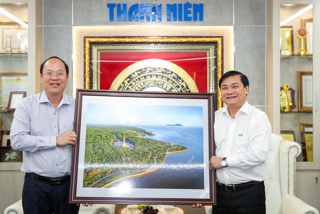 Tỉnh Cà Mau tặng bằng khen Báo Thanh Niên - Ảnh 1.