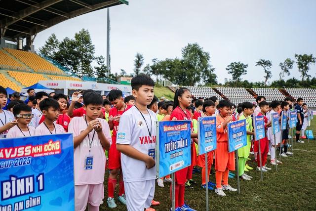Hào hứng ngày khai màn giải bóng đá nhi đồng TP.Cần Thơ 2025- Ảnh 1.