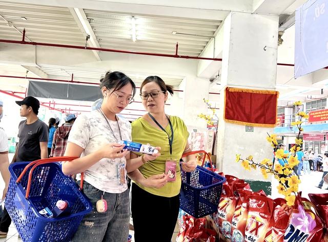Công ty PouYuen tổ chức chương trình sắm tết cho công nhân với mã giảm giá hấp dẫn - Ảnh 4.