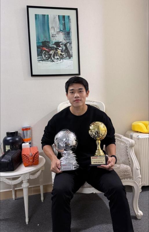 AFC nhờ Chủ tịch VFF Trần Quốc Tuấn mang Cúp 'Vua phá lưới' châu Á về Việt Nam cho Đình Bắc- Ảnh 3.