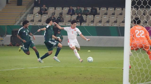 Ngả mũ thán phục đẳng cấp HLV Kim Sang-sik- Ảnh 2.